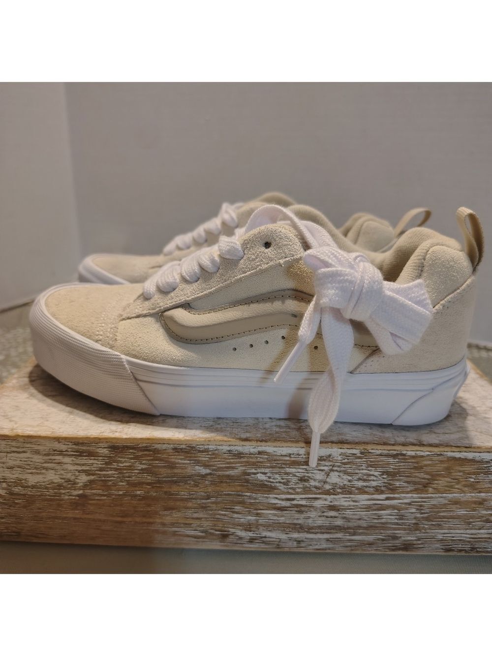 Vans  Cream Suede Low-Top Sneakers Mens 4 Women's 5.5 New Unworn Knu Skool Puffy